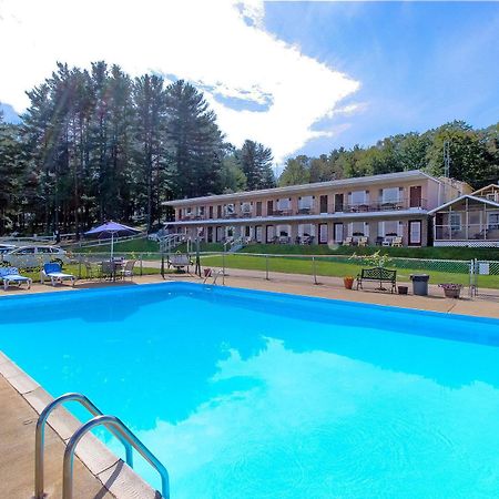Half Moon Motel&Cottages Weirs Beach Buitenkant foto