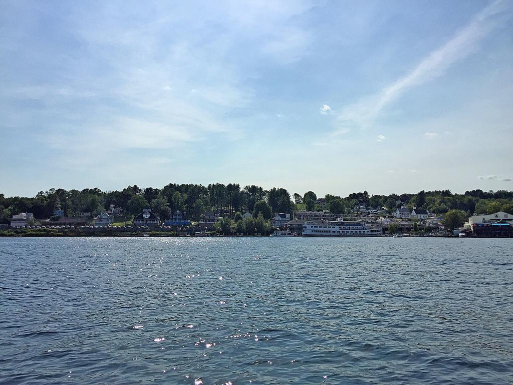 Half Moon Motel&Cottages Weirs Beach Buitenkant foto