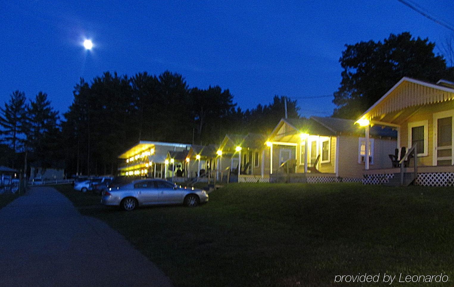 Half Moon Motel&Cottages Weirs Beach Buitenkant foto
